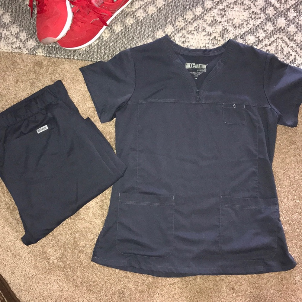 Greys Anatomy Scrub set